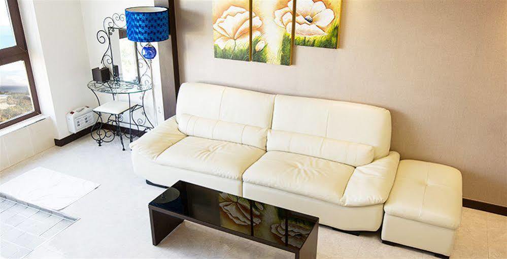 Famille Spa Resort Seogwipo Bagian luar foto