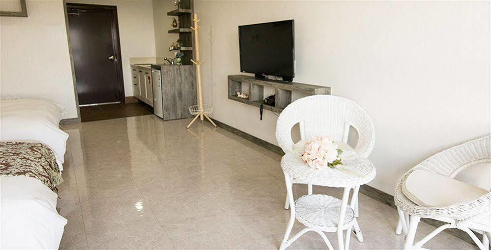 Famille Spa Resort Seogwipo Bagian luar foto